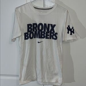 Nike MLB Bronx Bomber Athletic style New York Yankees baseball T Shirt S White